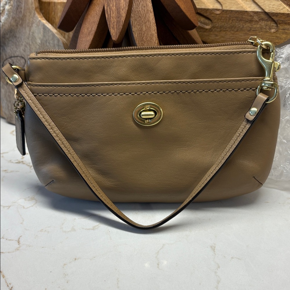 Coach Leather Wristlet Holds a Phone EUC - Picture 12 of 12